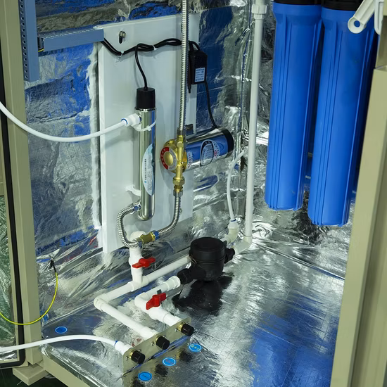 Máquina de venda automática de água pura do sistema de purificador de água RO engarrafado com cartão IC de moeda com UV