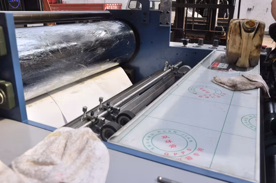 Folha semiautomática para folha A4 cartão laminador de cartão de PVC com gravação em relevo de filme térmico máquina de laminação (SFML